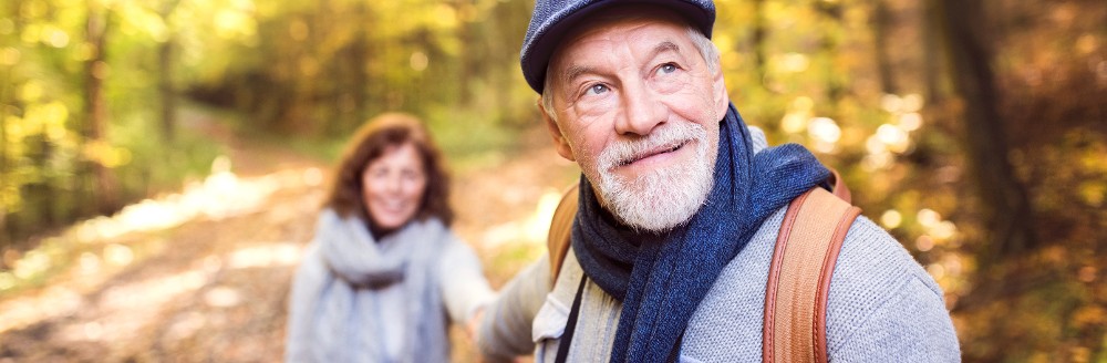 Waldspaziergang; Foto: Halfpoint - Shutterstock.com