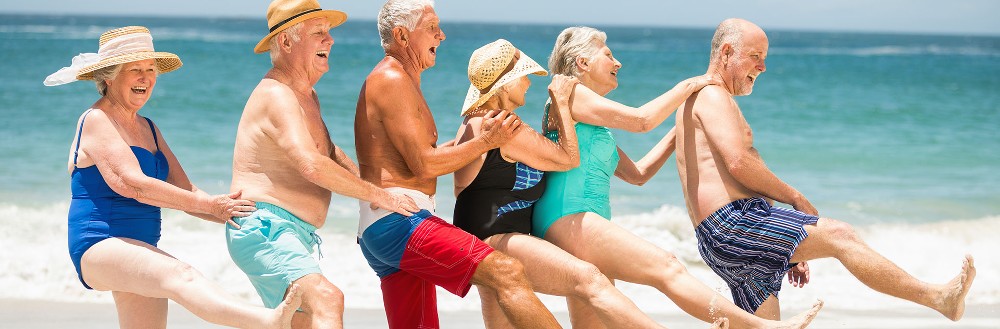 Senioren am Strand; Foto: © wavebreakmedia - Shutterstock.com