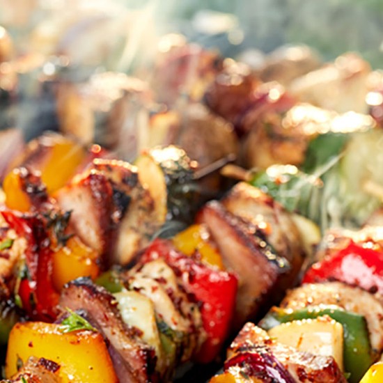 Grillspieße; Foto: zi3000 - Shutterstock.com